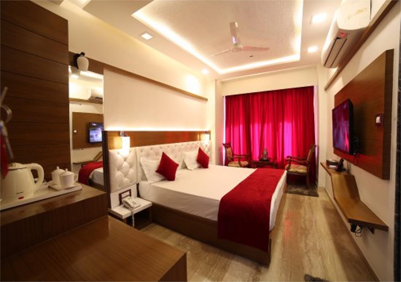 Hotel Sheratone Маунт-Абу Экстерьер фото