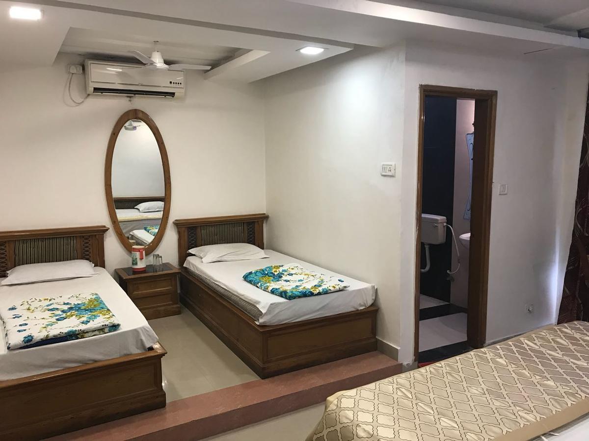 Hotel Sheratone Маунт-Абу Экстерьер фото